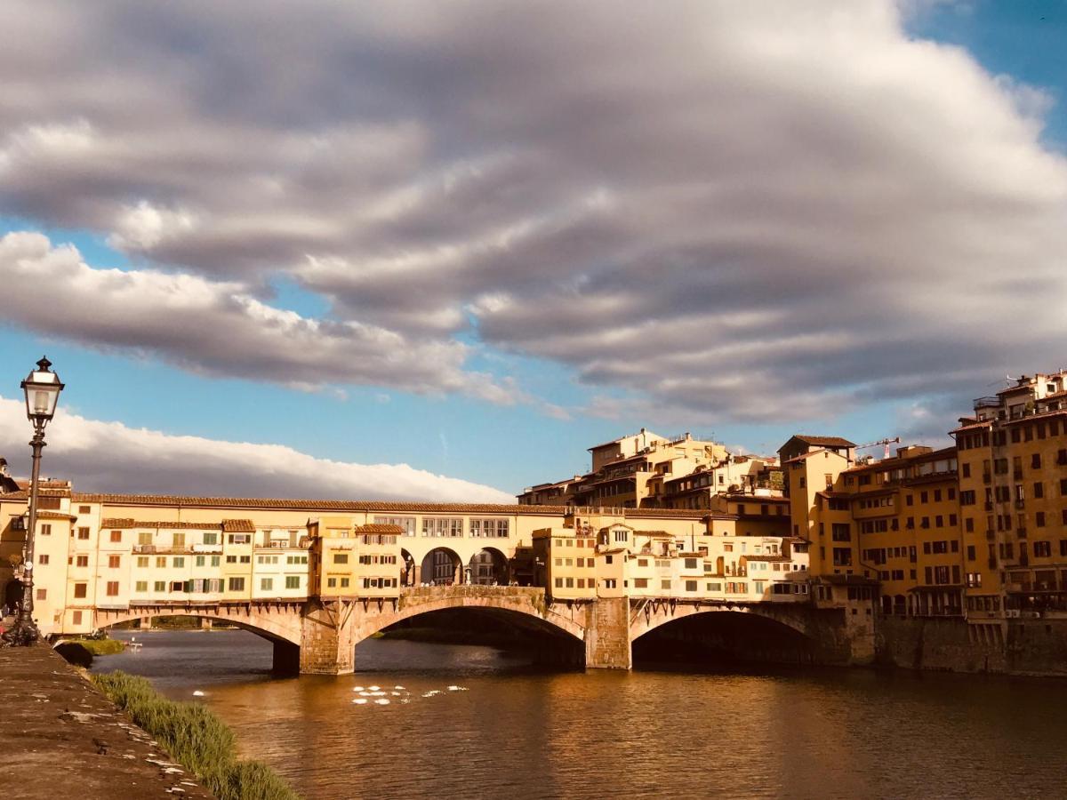 Bardi Luxury Dreams - Ponte Vecchio Apartment ฟลอเรนซ์ ภายนอก รูปภาพ