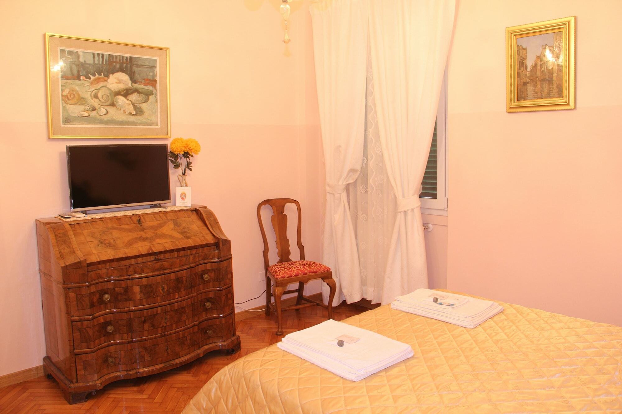 Bardi Luxury Dreams - Ponte Vecchio Apartment ฟลอเรนซ์ ภายนอก รูปภาพ